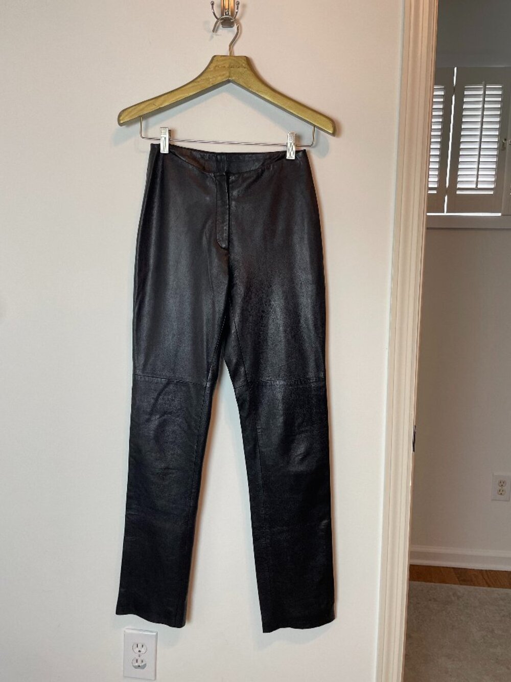 BEBE Y2K 90s Vintage Lamb Leather Low Rise Slim Black Pants \\ 2 - Picture 2 of 9